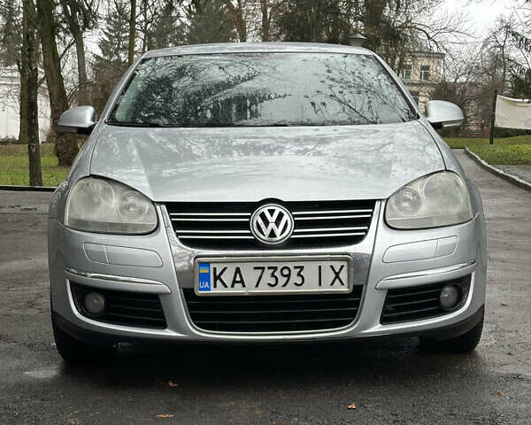 Сірий Фольксваген Джетта, об'ємом двигуна 1.6 л та пробігом 171 тис. км за 5900 $, фото 10 на Automoto.ua