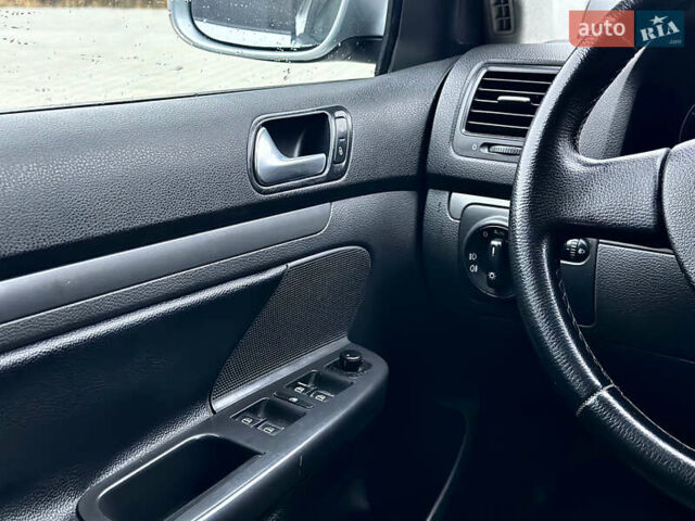 Серый Фольксваген Джетта, объемом двигателя 1.6 л и пробегом 312 тыс. км за 4999 $, фото 29 на Automoto.ua