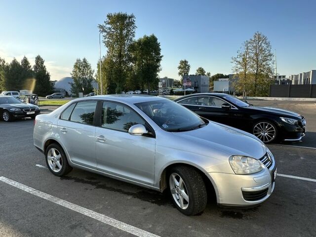 Сірий Фольксваген Джетта, об'ємом двигуна 1.9 л та пробігом 222 тис. км за 2704 $, фото 1 на Automoto.ua