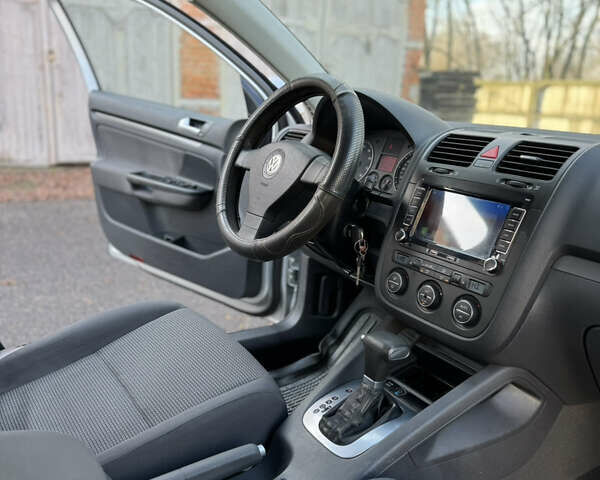 Серый Фольксваген Джетта, объемом двигателя 1.6 л и пробегом 309 тыс. км за 4999 $, фото 35 на Automoto.ua