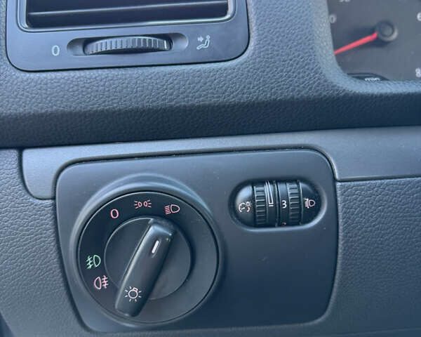 Серый Фольксваген Джетта, объемом двигателя 1.6 л и пробегом 309 тыс. км за 4999 $, фото 37 на Automoto.ua