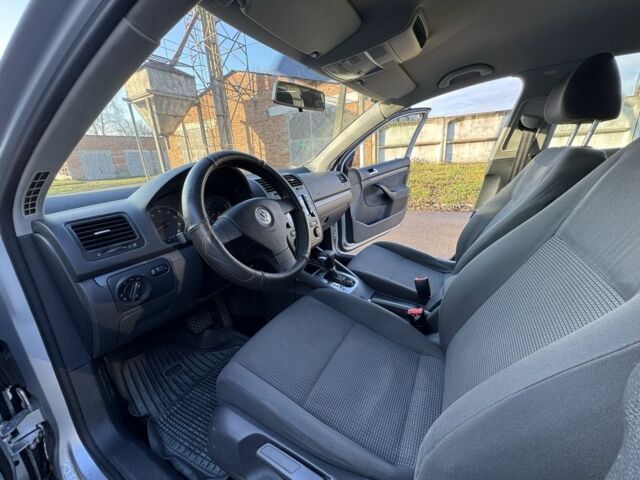 Сірий Фольксваген Джетта, об'ємом двигуна 1.6 л та пробігом 300 тис. км за 4999 $, фото 15 на Automoto.ua