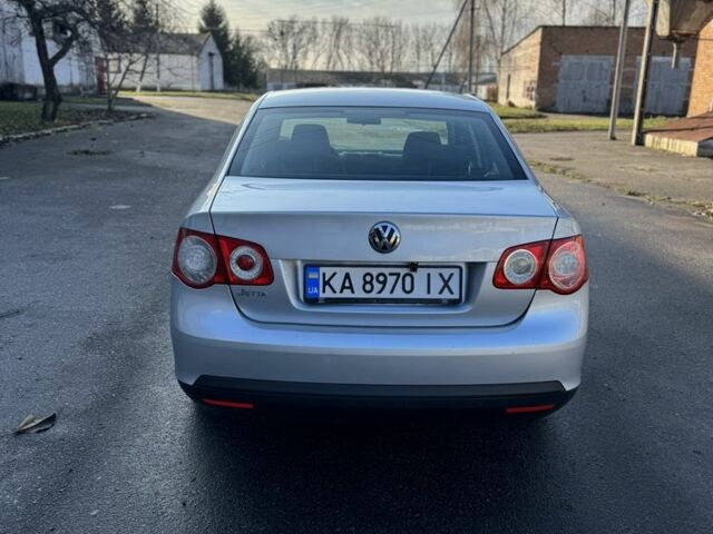 Сірий Фольксваген Джетта, об'ємом двигуна 1.6 л та пробігом 300 тис. км за 4999 $, фото 7 на Automoto.ua