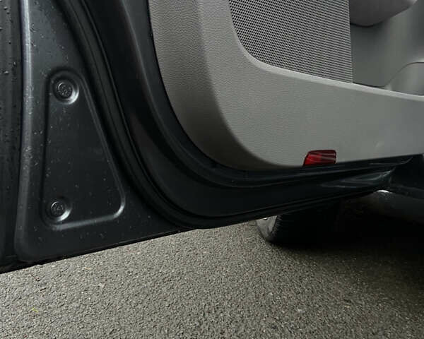 Серый Фольксваген Джетта, объемом двигателя 1.6 л и пробегом 245 тыс. км за 5500 $, фото 16 на Automoto.ua