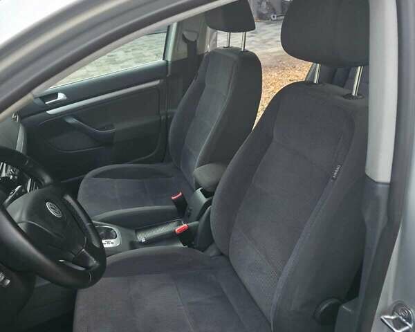 Серый Фольксваген Джетта, объемом двигателя 1.6 л и пробегом 213 тыс. км за 6899 $, фото 12 на Automoto.ua