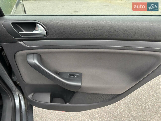 Серый Фольксваген Джетта, объемом двигателя 1.6 л и пробегом 250 тыс. км за 5700 $, фото 11 на Automoto.ua