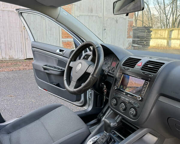 Серый Фольксваген Джетта, объемом двигателя 1.6 л и пробегом 309 тыс. км за 4999 $, фото 27 на Automoto.ua