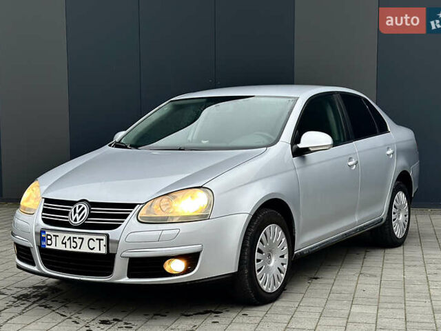 Серый Фольксваген Джетта, объемом двигателя 1.6 л и пробегом 312 тыс. км за 4999 $, фото 8 на Automoto.ua