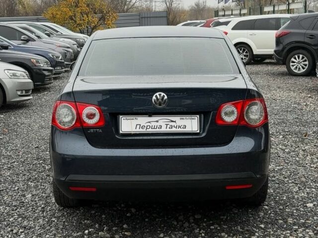 Серый Фольксваген Джетта, объемом двигателя 1.6 л и пробегом 240 тыс. км за 7300 $, фото 5 на Automoto.ua