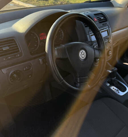 Сірий Фольксваген Джетта, об'ємом двигуна 1.6 л та пробігом 282 тис. км за 5900 $, фото 9 на Automoto.ua