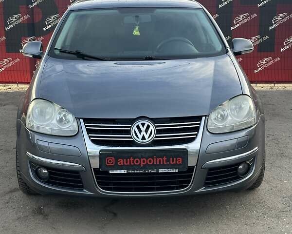 Серый Фольксваген Джетта, объемом двигателя 1.6 л и пробегом 245 тыс. км за 6500 $, фото 1 на Automoto.ua