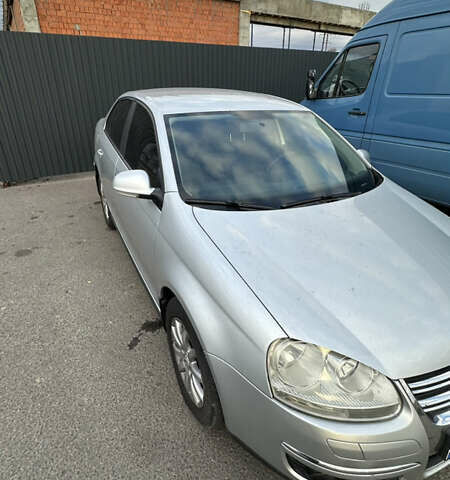 Серый Фольксваген Джетта, объемом двигателя 1.6 л и пробегом 170 тыс. км за 5800 $, фото 12 на Automoto.ua