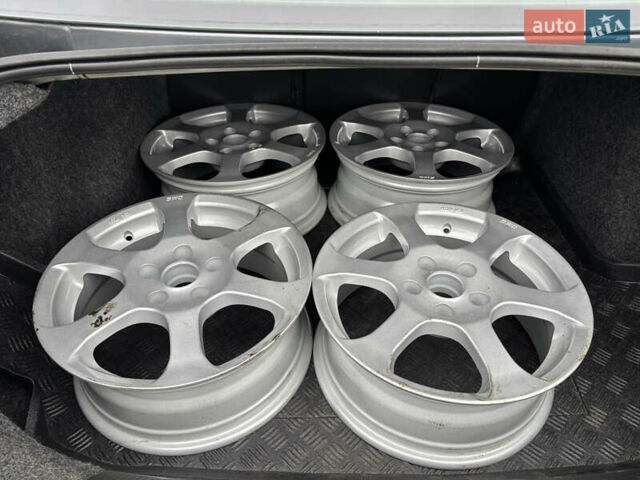 Серый Фольксваген Джетта, объемом двигателя 1.6 л и пробегом 250 тыс. км за 5700 $, фото 16 на Automoto.ua