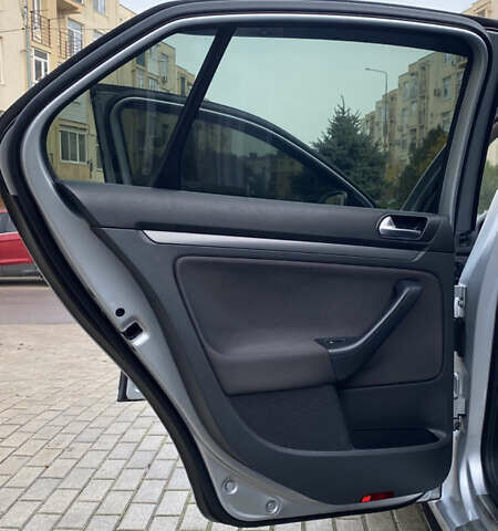 Серый Фольксваген Джетта, объемом двигателя 1.6 л и пробегом 290 тыс. км за 6100 $, фото 9 на Automoto.ua