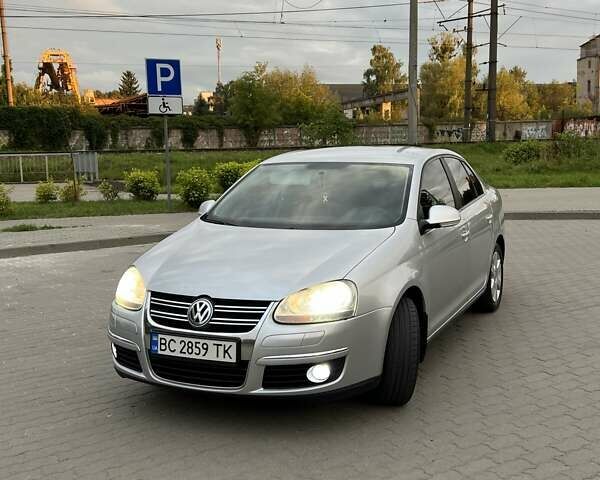 Сірий Фольксваген Джетта, об'ємом двигуна 1.6 л та пробігом 278 тис. км за 5000 $, фото 8 на Automoto.ua