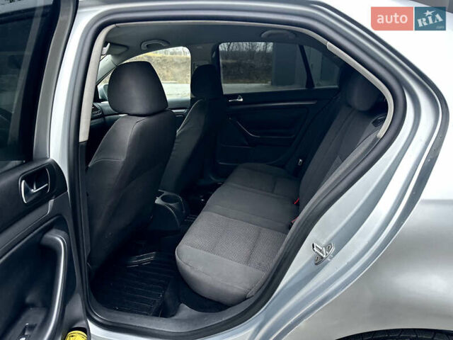 Серый Фольксваген Джетта, объемом двигателя 1.6 л и пробегом 312 тыс. км за 4999 $, фото 27 на Automoto.ua