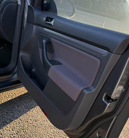 Сірий Фольксваген Джетта, об'ємом двигуна 1.6 л та пробігом 282 тис. км за 5900 $, фото 10 на Automoto.ua