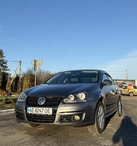 Сірий Фольксваген Джетта, об'ємом двигуна 1.6 л та пробігом 282 тис. км за 5900 $, фото 7 на Automoto.ua