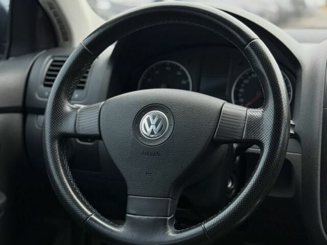 Серый Фольксваген Джетта, объемом двигателя 1.6 л и пробегом 240 тыс. км за 7300 $, фото 9 на Automoto.ua