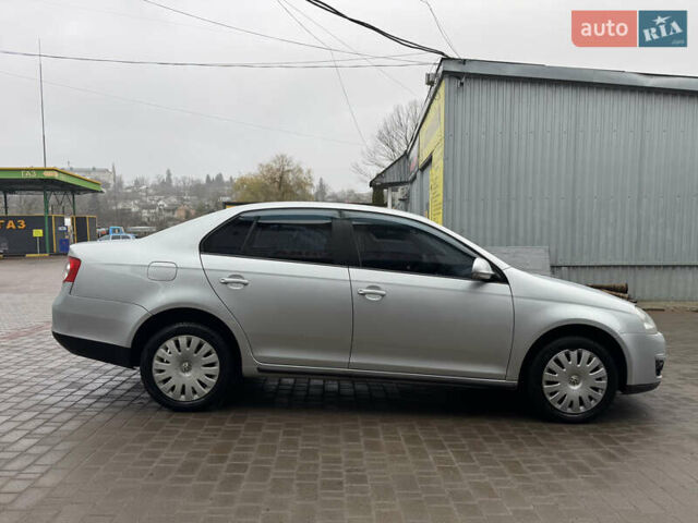 Серый Фольксваген Джетта, объемом двигателя 1.6 л и пробегом 171 тыс. км за 5800 $, фото 6 на Automoto.ua