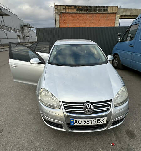 Серый Фольксваген Джетта, объемом двигателя 1.6 л и пробегом 170 тыс. км за 5800 $, фото 8 на Automoto.ua