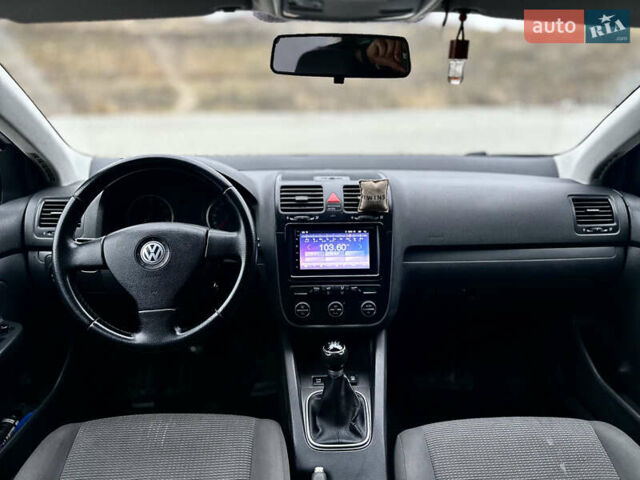 Серый Фольксваген Джетта, объемом двигателя 1.6 л и пробегом 312 тыс. км за 4999 $, фото 32 на Automoto.ua