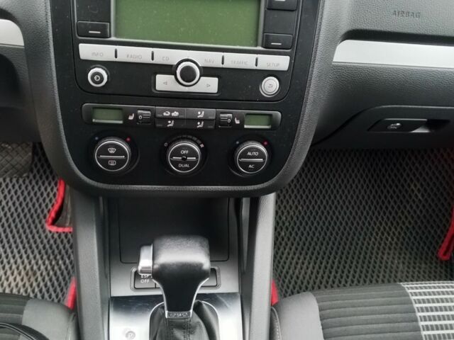 Серый Фольксваген Джетта, объемом двигателя 1.4 л и пробегом 141 тыс. км за 7000 $, фото 7 на Automoto.ua