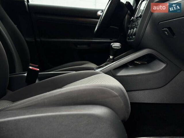 Сірий Фольксваген Джетта, об'ємом двигуна 1.6 л та пробігом 218 тис. км за 6700 $, фото 9 на Automoto.ua