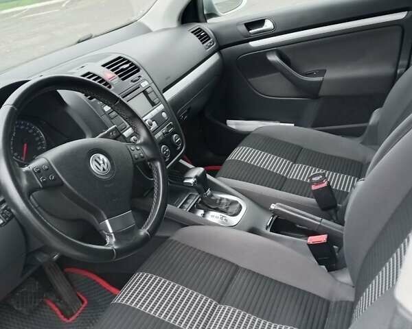 Серый Фольксваген Джетта, объемом двигателя 1.4 л и пробегом 141 тыс. км за 7000 $, фото 5 на Automoto.ua