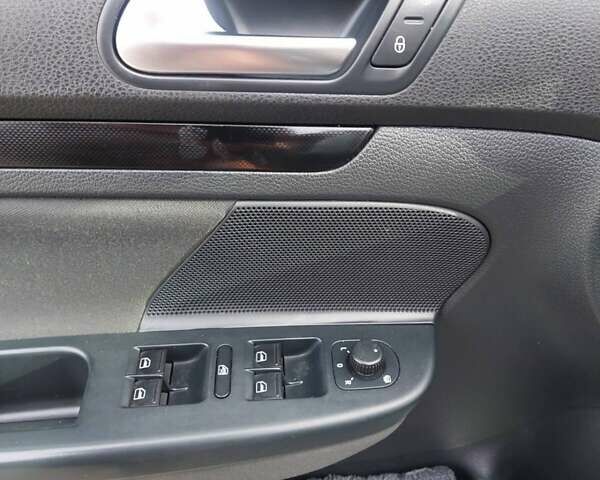 Серый Фольксваген Джетта, объемом двигателя 1.6 л и пробегом 158 тыс. км за 8200 $, фото 45 на Automoto.ua