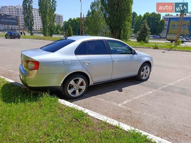 Сірий Фольксваген Джетта, об'ємом двигуна 1.6 л та пробігом 293 тис. км за 6500 $, фото 5 на Automoto.ua