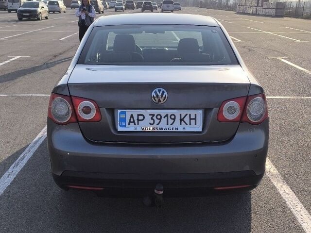 Серый Фольксваген Джетта, объемом двигателя 1.9 л и пробегом 342 тыс. км за 6700 $, фото 6 на Automoto.ua