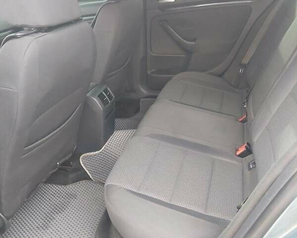 Серый Фольксваген Джетта, объемом двигателя 1.6 л и пробегом 158 тыс. км за 8200 $, фото 32 на Automoto.ua