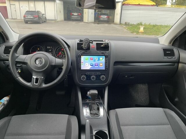 Серый Фольксваген Джетта, объемом двигателя 2.5 л и пробегом 227 тыс. км за 7400 $, фото 14 на Automoto.ua