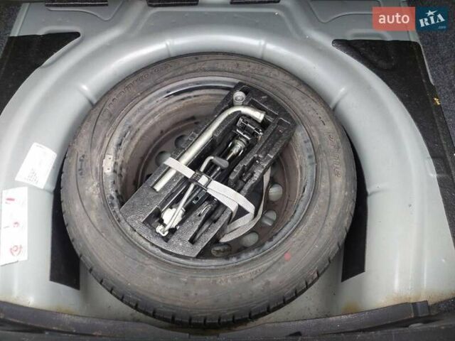 Серый Фольксваген Джетта, объемом двигателя 1.6 л и пробегом 158 тыс. км за 8200 $, фото 58 на Automoto.ua