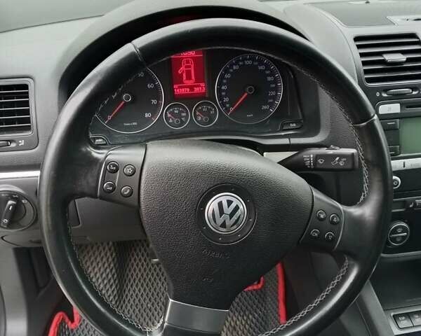 Серый Фольксваген Джетта, объемом двигателя 1.4 л и пробегом 141 тыс. км за 7000 $, фото 4 на Automoto.ua