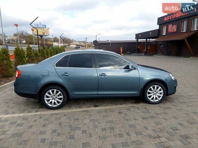 Серый Фольксваген Джетта, объемом двигателя 1.6 л и пробегом 158 тыс. км за 8200 $, фото 2 на Automoto.ua