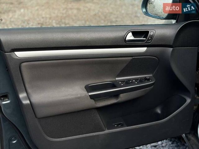 Сірий Фольксваген Джетта, об'ємом двигуна 1.4 л та пробігом 236 тис. км за 6200 $, фото 24 на Automoto.ua