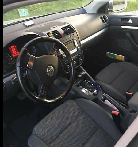 Сірий Фольксваген Джетта, об'ємом двигуна 2 л та пробігом 260 тис. км за 8100 $, фото 3 на Automoto.ua