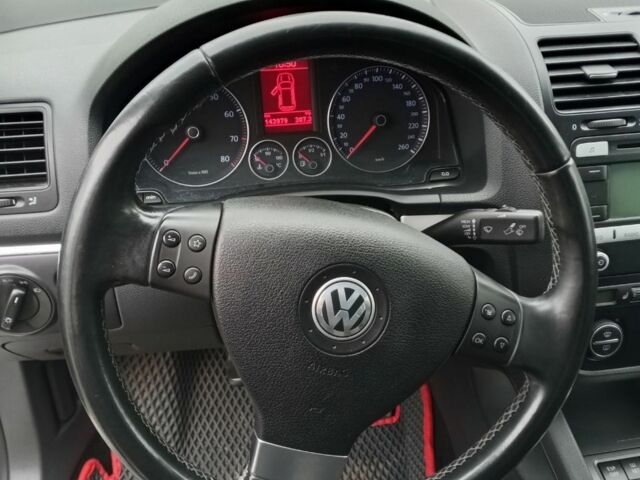 Серый Фольксваген Джетта, объемом двигателя 1.4 л и пробегом 141 тыс. км за 7000 $, фото 5 на Automoto.ua