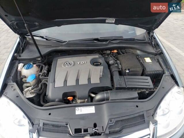 Серый Фольксваген Джетта, объемом двигателя 1.6 л и пробегом 158 тыс. км за 8200 $, фото 52 на Automoto.ua