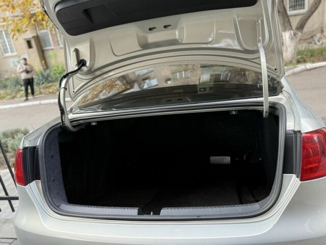 Фольксваген Джетта 2010 у Одесі на Automoto.ua Сірий Фольксваген Джетта, об'ємом двигуна 2 л та пробігом 296 тис. км за 6800 $, фото 18 на Automoto.ua