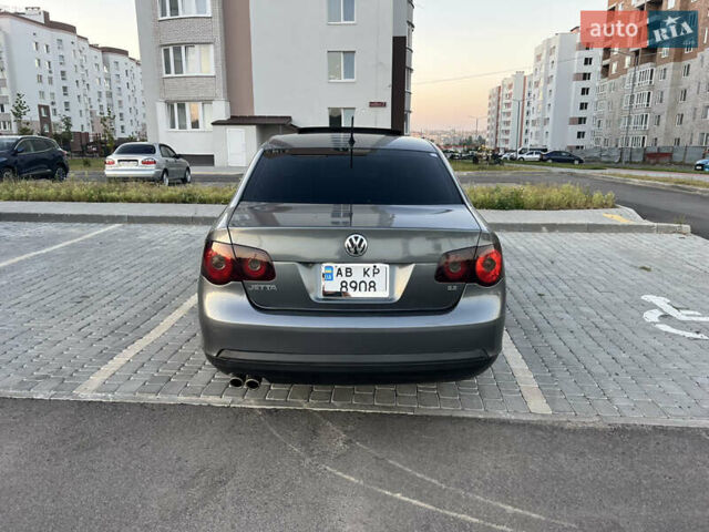 Серый Фольксваген Джетта, объемом двигателя 2.48 л и пробегом 275 тыс. км за 5950 $, фото 12 на Automoto.ua