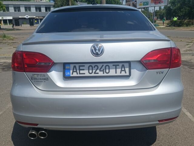 Сірий Фольксваген Джетта, об'ємом двигуна 2 л та пробігом 270 тис. км за 9500 $, фото 1 на Automoto.ua