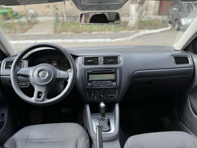 Фольксваген Джетта 2010 у Одесі на Automoto.ua Сірий Фольксваген Джетта, об'ємом двигуна 2 л та пробігом 296 тис. км за 6800 $, фото 17 на Automoto.ua