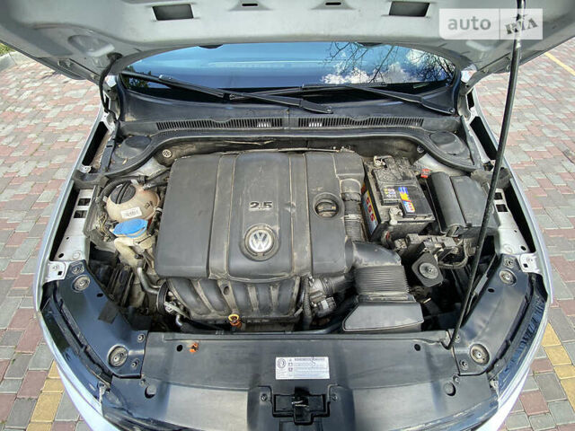 Сірий Фольксваген Джетта, об'ємом двигуна 2.5 л та пробігом 180 тис. км за 8300 $, фото 14 на Automoto.ua