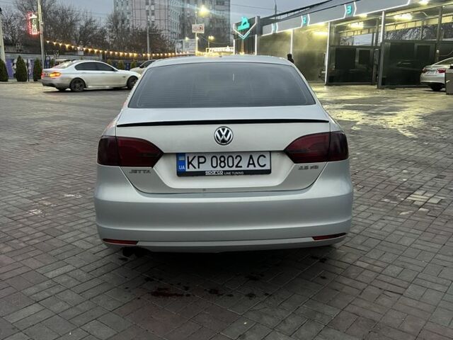 Сірий Фольксваген Джетта, об'ємом двигуна 2.5 л та пробігом 185 тис. км за 6800 $, фото 3 на Automoto.ua