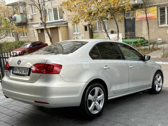 Фольксваген Джетта 2010 у Одесі на Automoto.ua Сірий Фольксваген Джетта, об'ємом двигуна 2 л та пробігом 296 тис. км за 6800 $, фото 9 на Automoto.ua