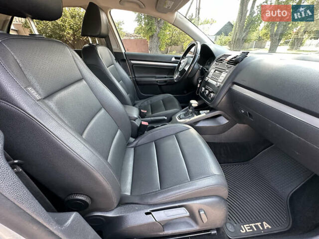 Серый Фольксваген Джетта, объемом двигателя 2.48 л и пробегом 232 тыс. км за 7199 $, фото 45 на Automoto.ua