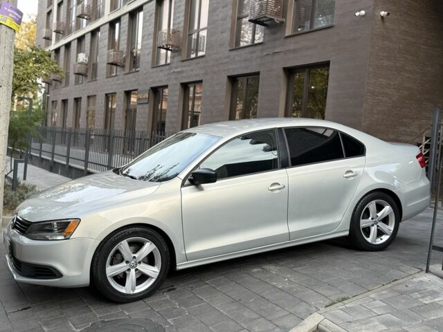 Фольксваген Джетта 2010 у Одесі на Automoto.ua Сірий Фольксваген Джетта, об'ємом двигуна 2 л та пробігом 296 тис. км за 6800 $, фото 7 на Automoto.ua